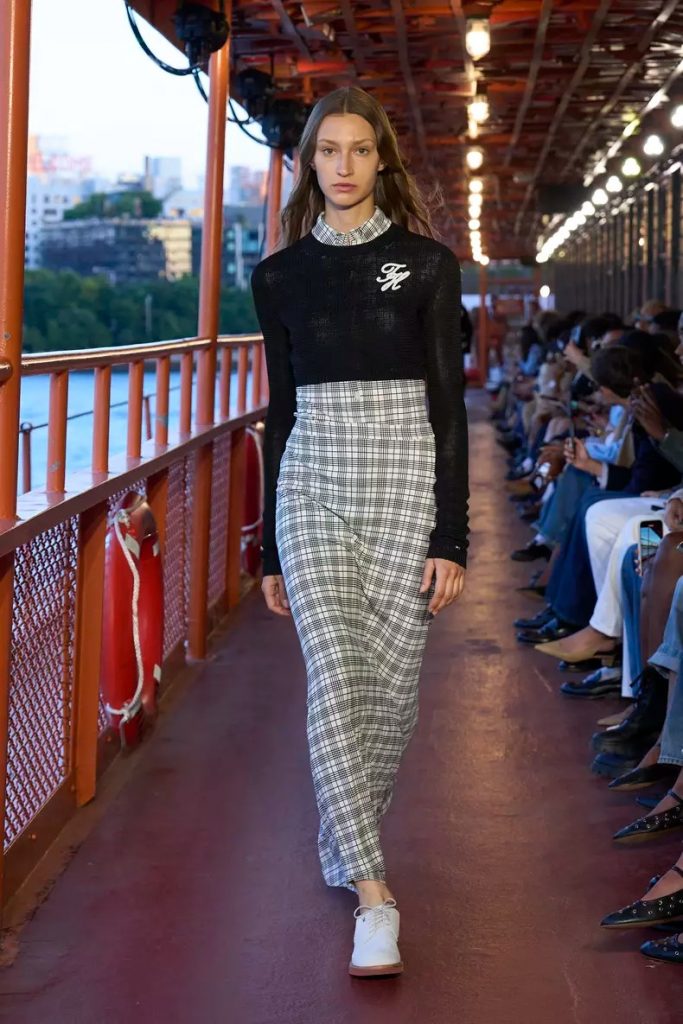 Tommy Hilfiger colectie primavara-vara 2025