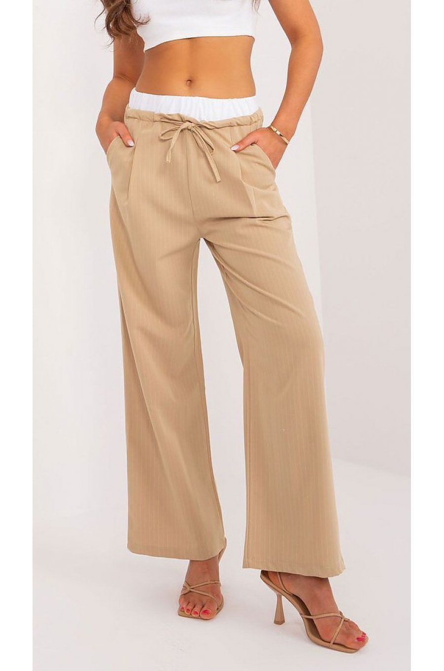 Pantaloni dama evazati, casual, bej light cu dungi subtiri, Cynane Pantaloni dama evazati, casual, bej light cu dungi subtiri, Cynane 1 - jojofashion.ro