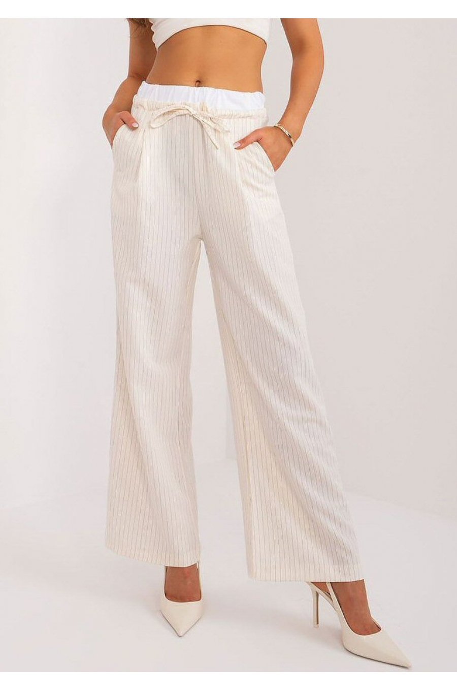 Pantaloni dama evazati, casual, ecru cu dungi subtiri, Cynane Pantaloni dama evazati, casual, ecru cu dungi subtiri, Cynane 1 - jojofashion.ro