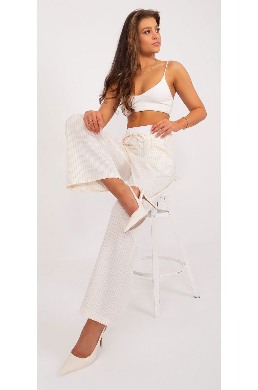 Pantaloni dama evazati, casual, ecru cu dungi subtiri, Cynane Pantaloni dama evazati, casual, ecru cu dungi subtiri, Cynane 5 - jojofashion.ro