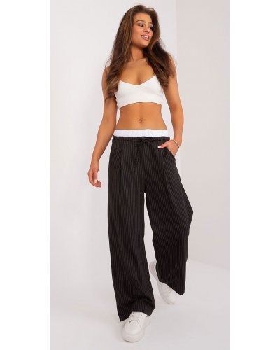 Pantaloni dama, Pantaloni dama evazati, casual, negri cu dungi subtiri, Cynane - jojofashion.ro