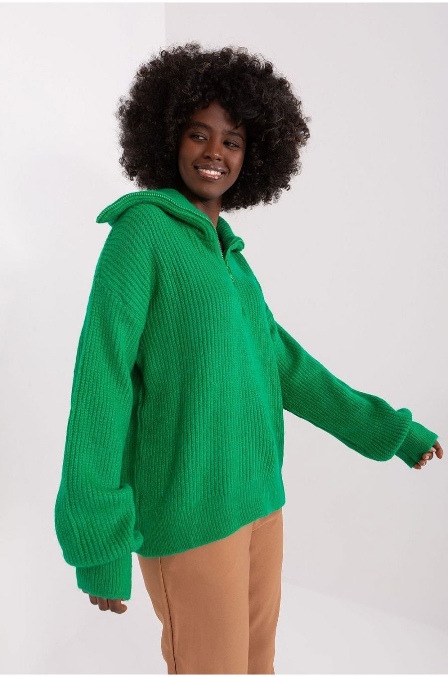 Pulover dama verde, din acril, cu guler inalt si fermoar, Cindy1 Pulover dama verde, din acril, cu guler inalt si fermoar, Cindy1 2 - jojofashion.ro