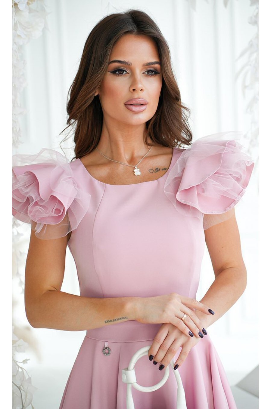 Rochie baby doll scurta, din vascoza, roz prafuit, cu volan la maneca, Samuela 4 - jojofashion.ro