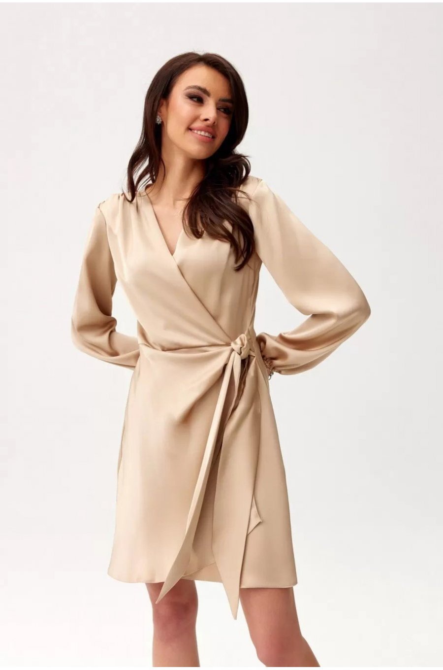 Rochie din satin bej scurta cu maneca lunga petrecuta Labonita 3 - jojofashion.ro