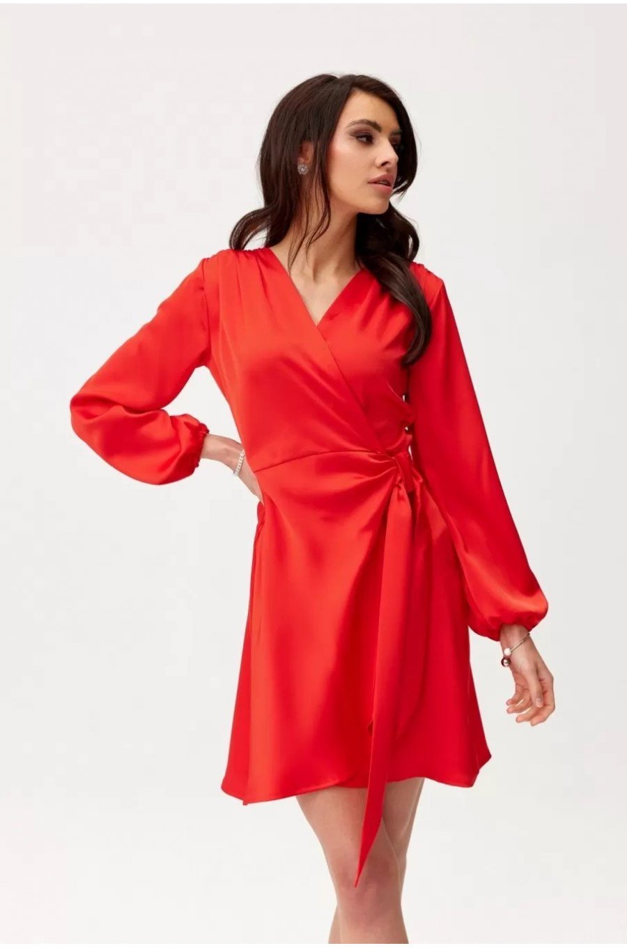  Rochie rosie din satin scurta cu maneca lunga Labonita 1 - jojofashion.ro