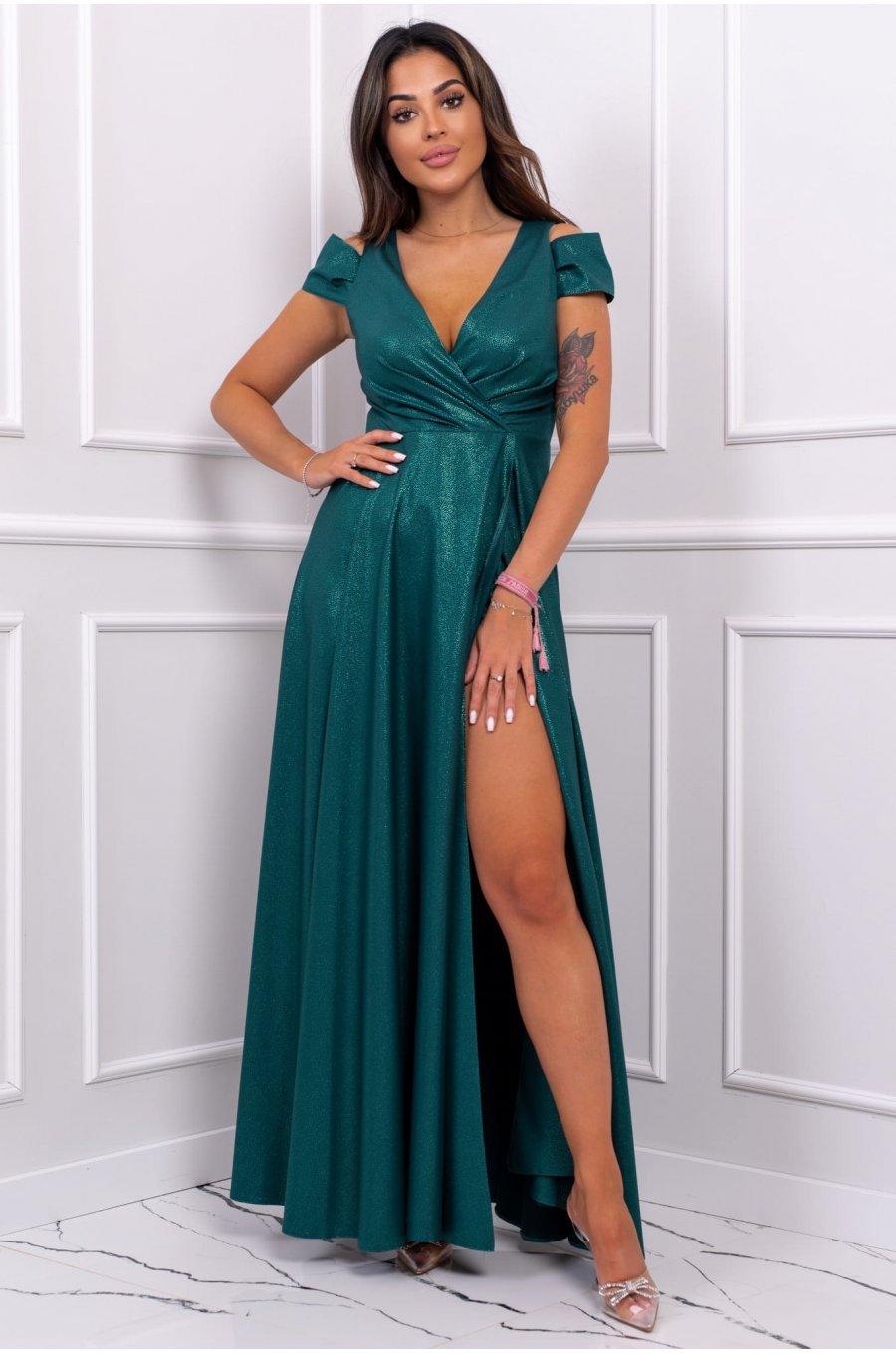 Rochie eleganta in marimi mari, lunga, din brocard, verde smarald, cu umerii goi, Gala 1 - jojofashion.ro