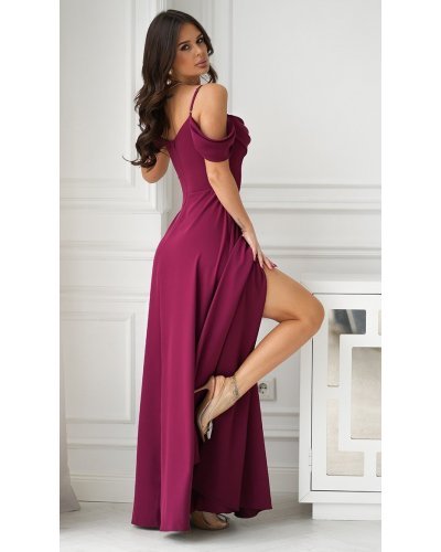 Rochie lunga burgundy cu umerii goi vaporoasa Katiya Rochii lungi, Rochie lunga burgundy cu umerii goi vaporoasa Katiya - jojofashion.ro