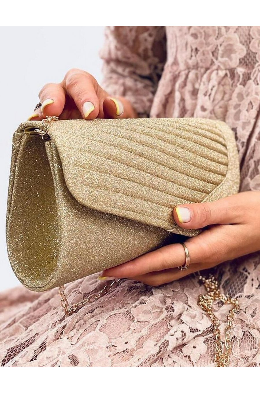 Geanta plic auriu, glitter, Zaina Geanta plic auriu, glitter, Zaina 2 - jojofashion.ro