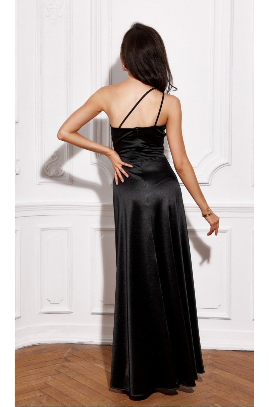 Rochie de ocazie lunga neagra din satin crapata pe picior MoanaR 2 - jojofashion.ro
