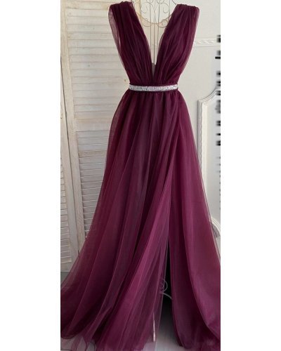 Rochie de seara eleganta lunga tul mov pruna  Adele Rochii lungi, Rochie de seara eleganta lunga tul mov pruna  Adele - jojofashion.ro