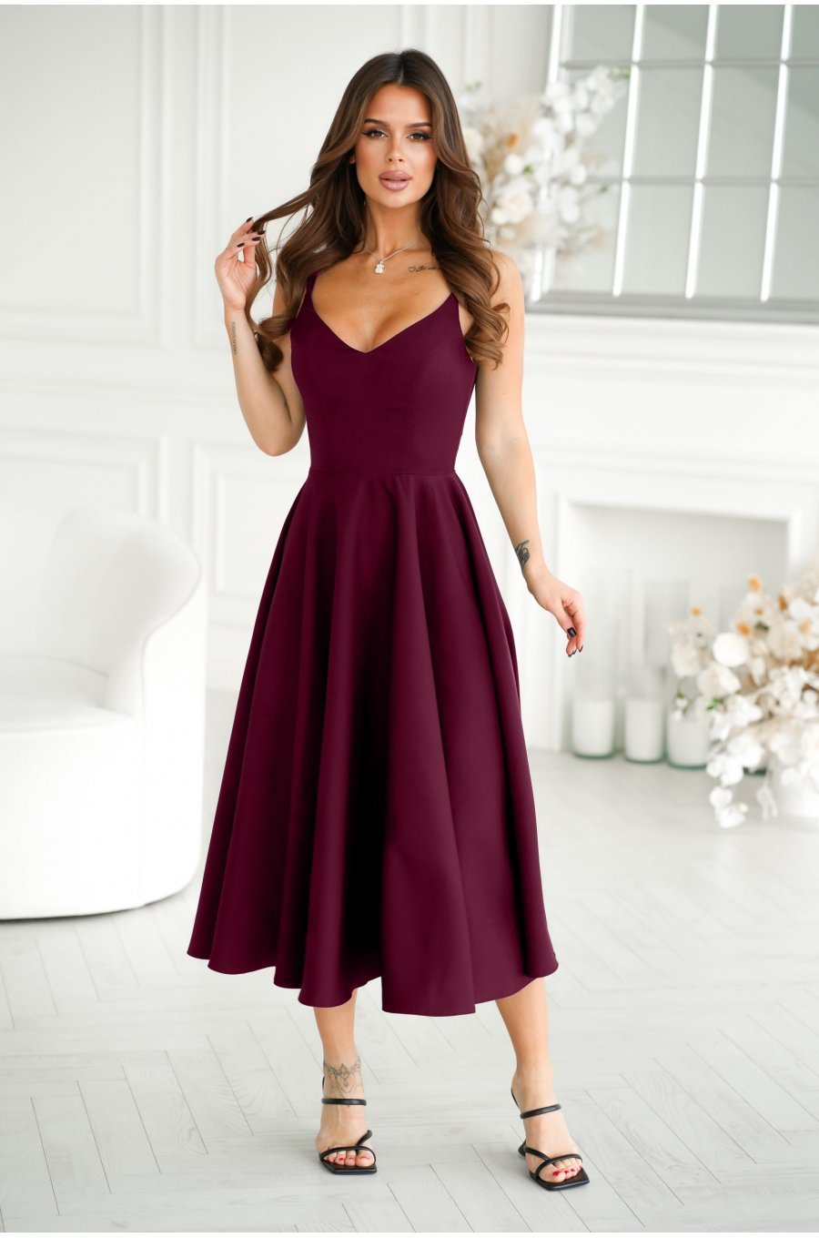 Rochie midi in clos, burgundy, cu umerii goi, vaporoasa, Fabiola Rochie midi in clos, burgundy, cu umerii goi, vaporoasa, Fabiola 1 - jojofashion.ro