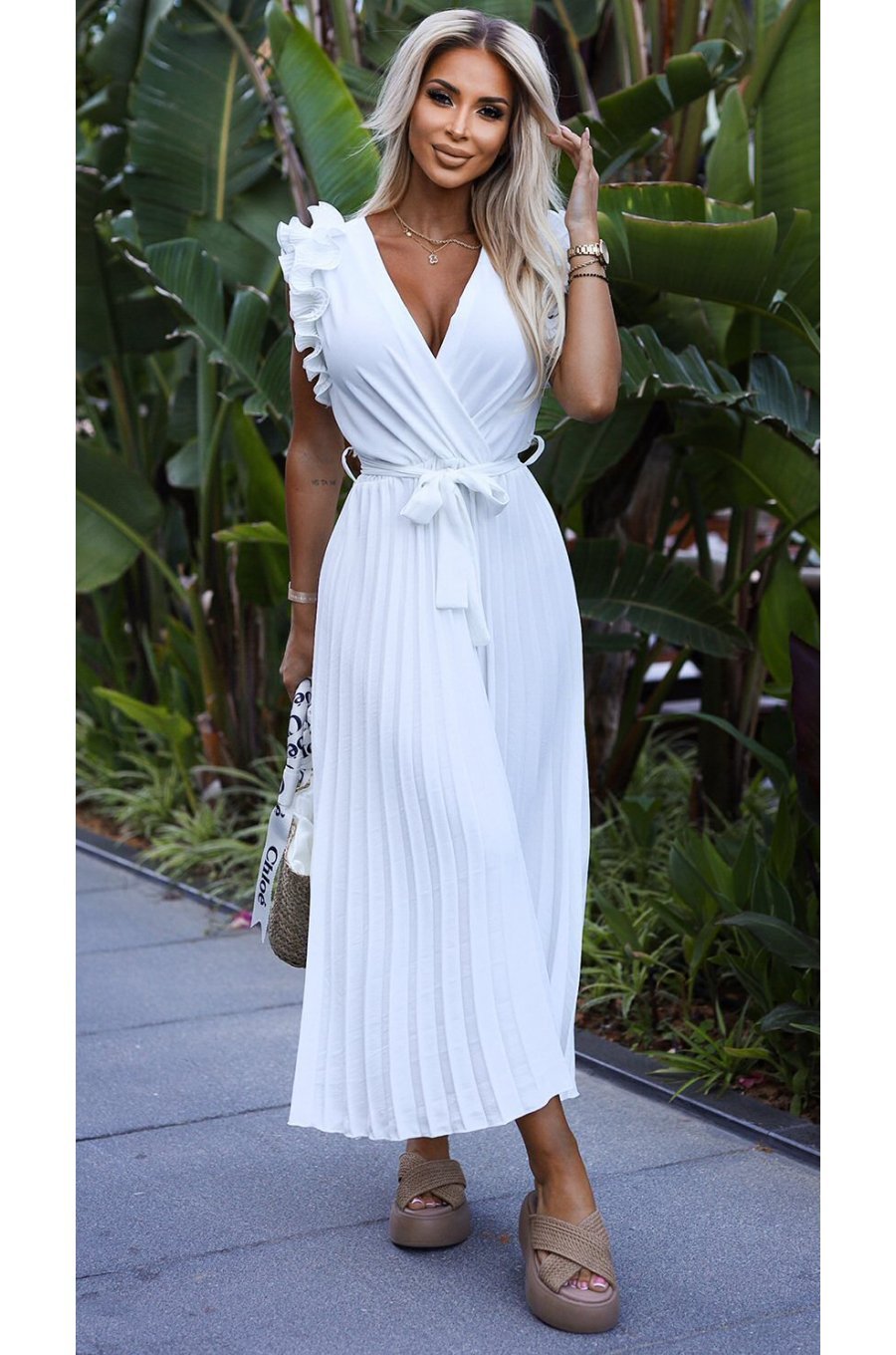 Rochie alba plisata din voal cu volane vaporoasa Aleyna 1 - jojofashion.ro