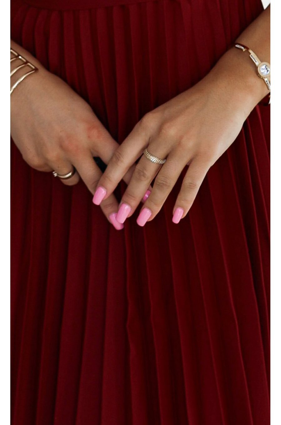 Rochie midi burgundy plisata Karima Rochie midi burgundy plisata Karima 4 - jojofashion.ro