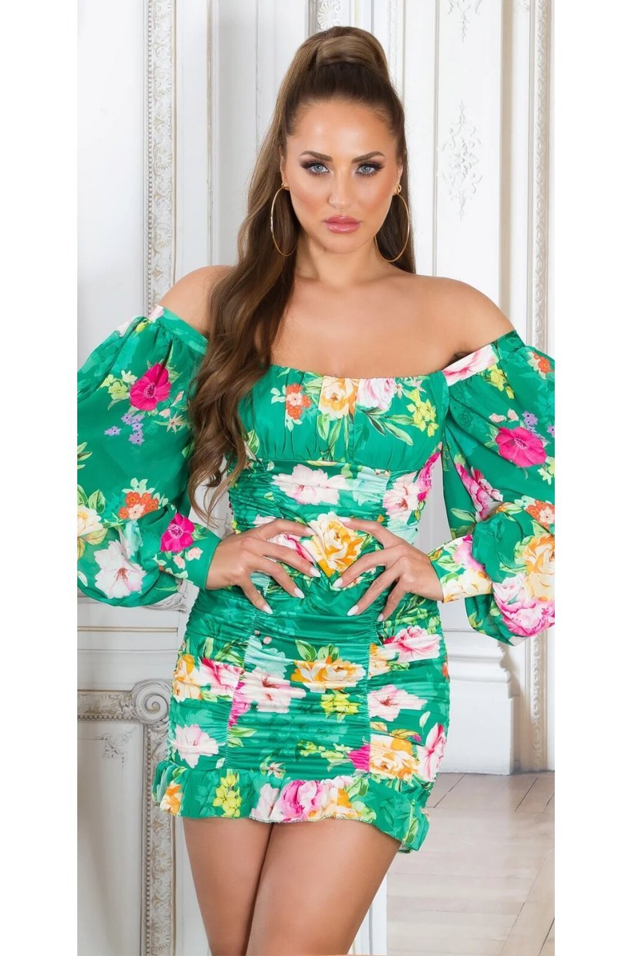 Rochie de vara scurta verde cu flori boho Macarena Rochie de vara scurta verde cu flori boho Macarena 1 - jojofashion.ro