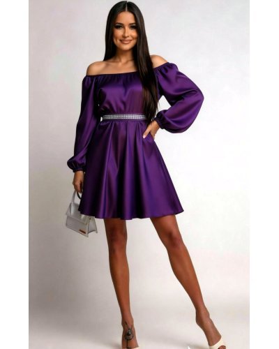 Rochii vaporoase, Rochie scurta din satin mov babydoll cu umerii goi Calirroe  - jojofashion.ro
