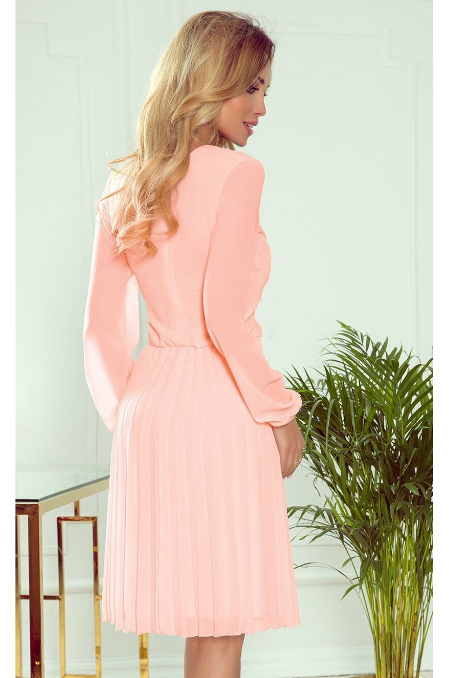 Rochie scurta din voal roz piersica plisata vaporoasa Lisa 2 - jojofashion.ro