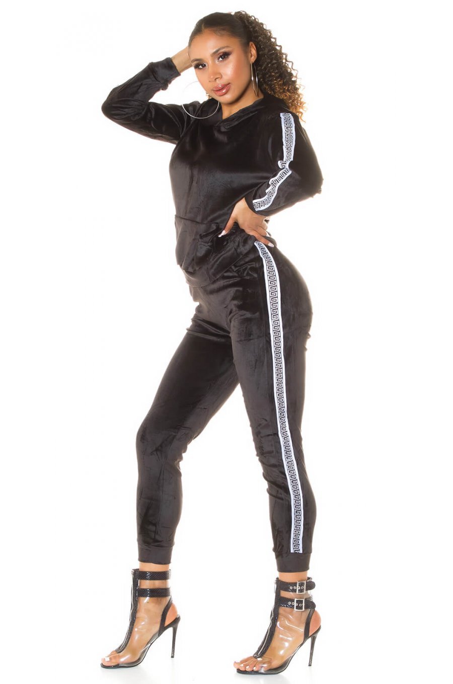 Trening dama casual, din catifea, negru cu dungi albe Jade 1 - jojofashion.ro