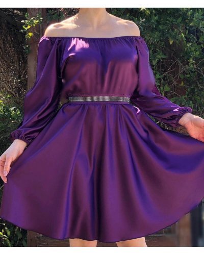 Rochie scurta din satin mov babydoll cu umerii goi Calirroe  Rochii satin, Rochie scurta din satin mov babydoll cu umerii goi Calirroe  - jojofashion.ro