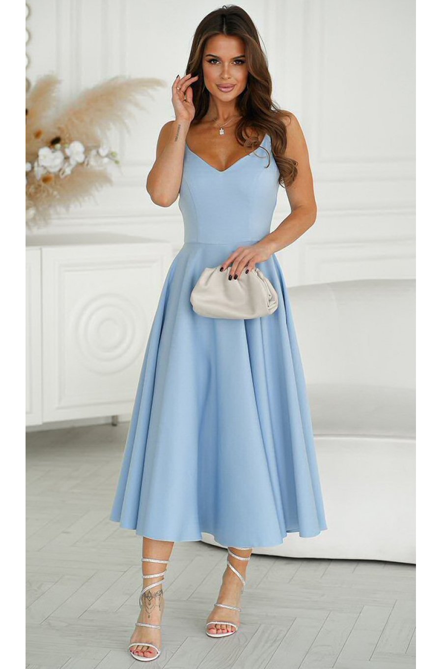 Rochie midi eleganta bleu vaporoasa cu umerii goi Fabiola 2 - jojofashion.ro