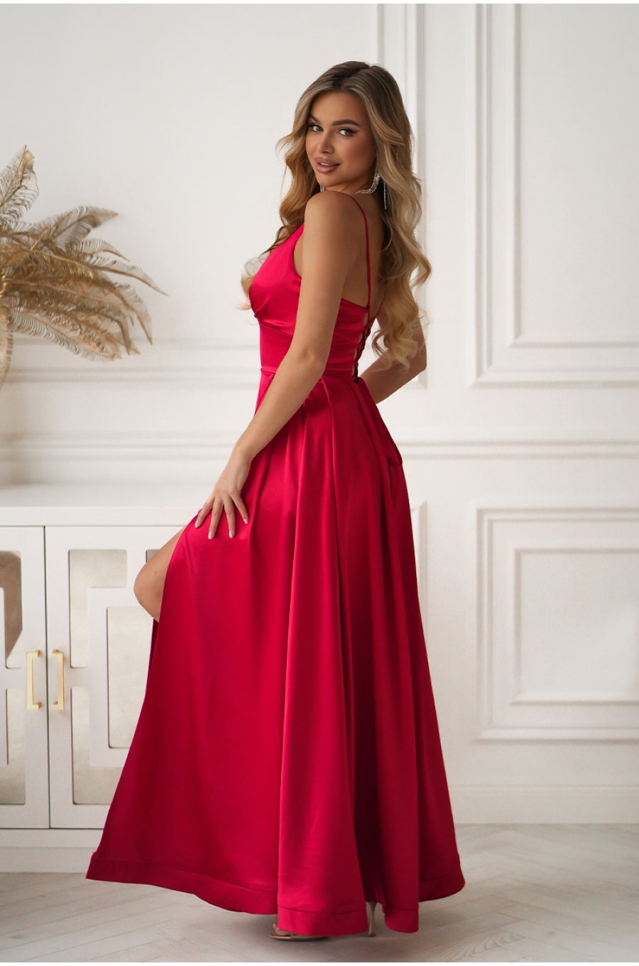 Rochie rosie eleganta lunga din satin cu bust tip corset vaporoasa Saphira 3 - jojofashion.ro