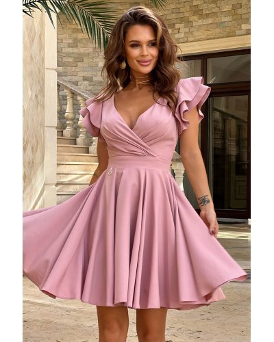 Rochie baby doll scurta din vascoza roz pudra cu volane la maneca Everly Rochii de zi, Rochie baby doll scurta din vascoza roz pudra cu volane la maneca Everly - jojofashion.ro