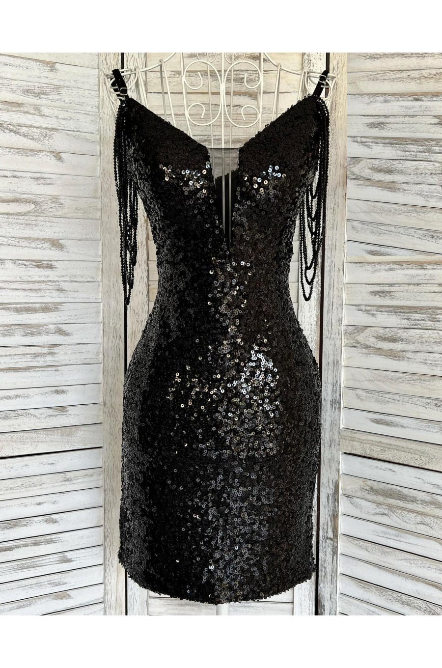 Rochie de seara, scurta, din paiete, neagra, cu margele, April 6 - jojofashion.ro