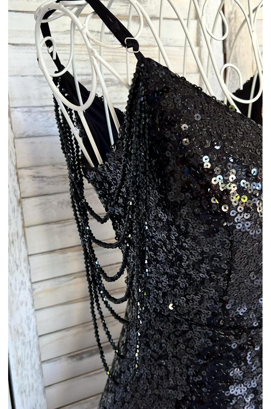Rochie de seara, scurta, din paiete, neagra, cu margele, April 5 - jojofashion.ro
