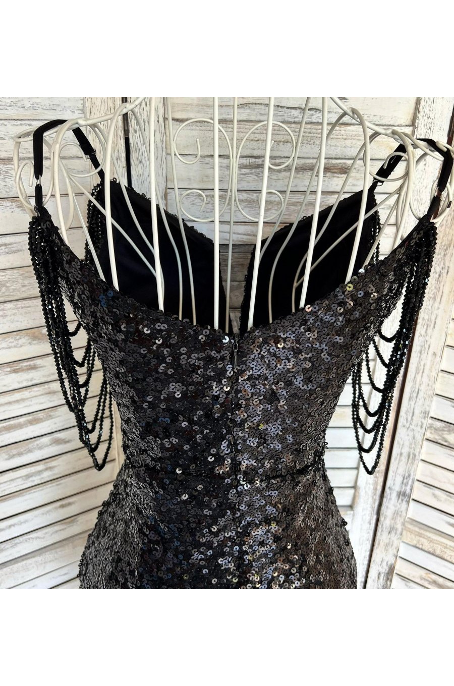 Rochie de seara, scurta, din paiete, neagra, cu margele, April 4 - jojofashion.ro