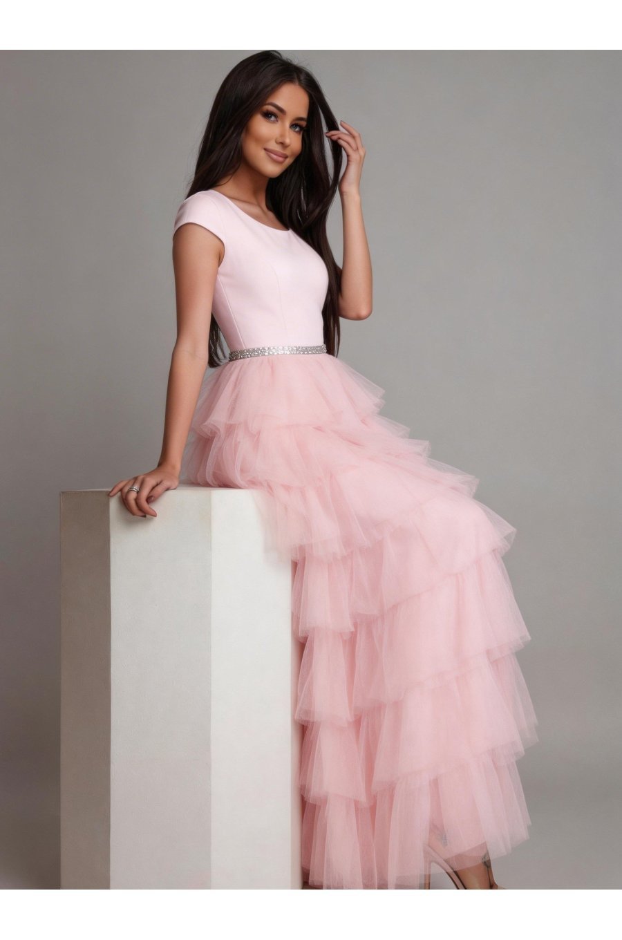 Rochie lunga cu pene din tul roz pal Dana 2 - jojofashion.ro