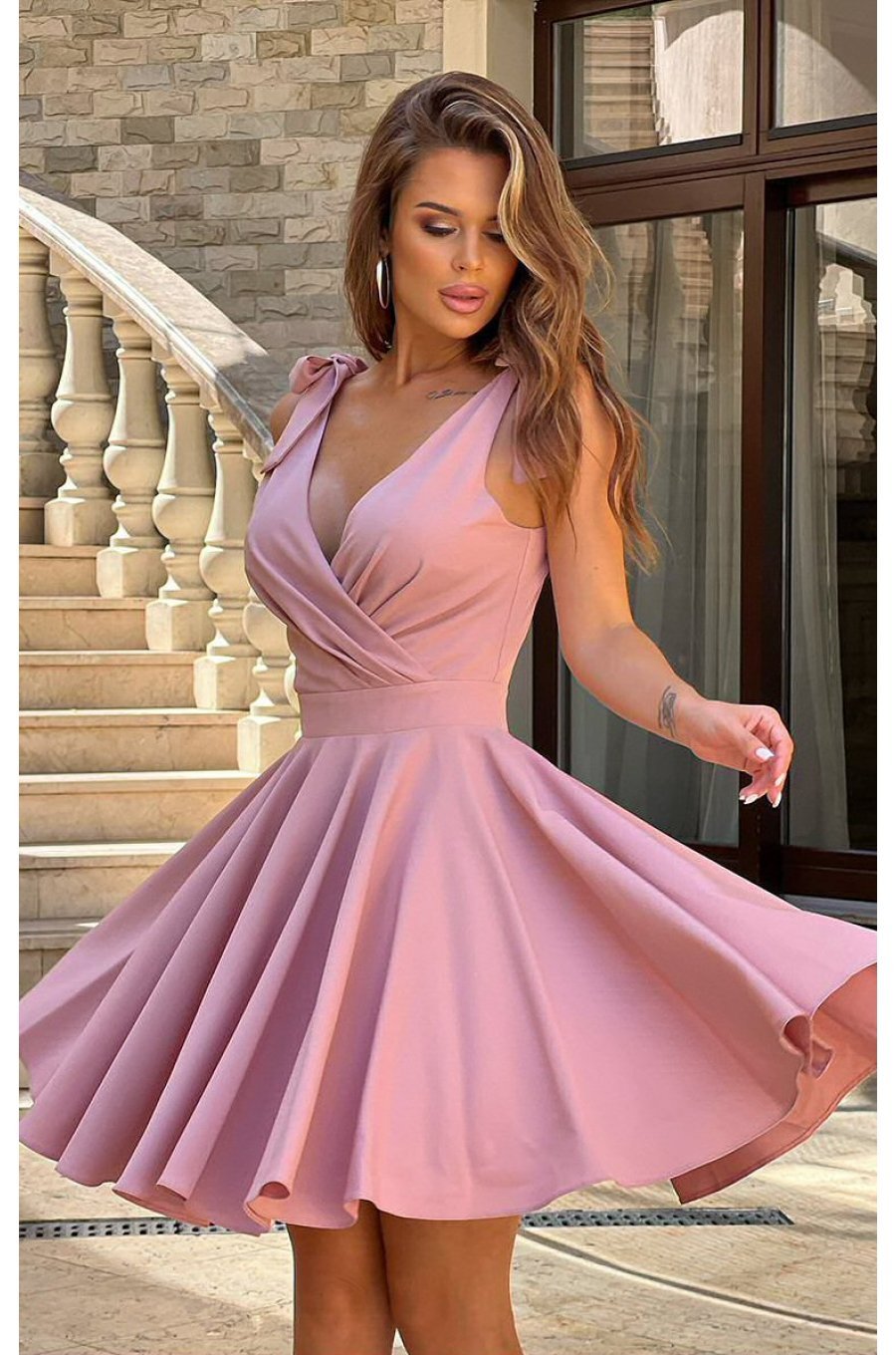 Rochie baby doll scurta roz din vascoza in clos Katalina 1 - jojofashion.ro