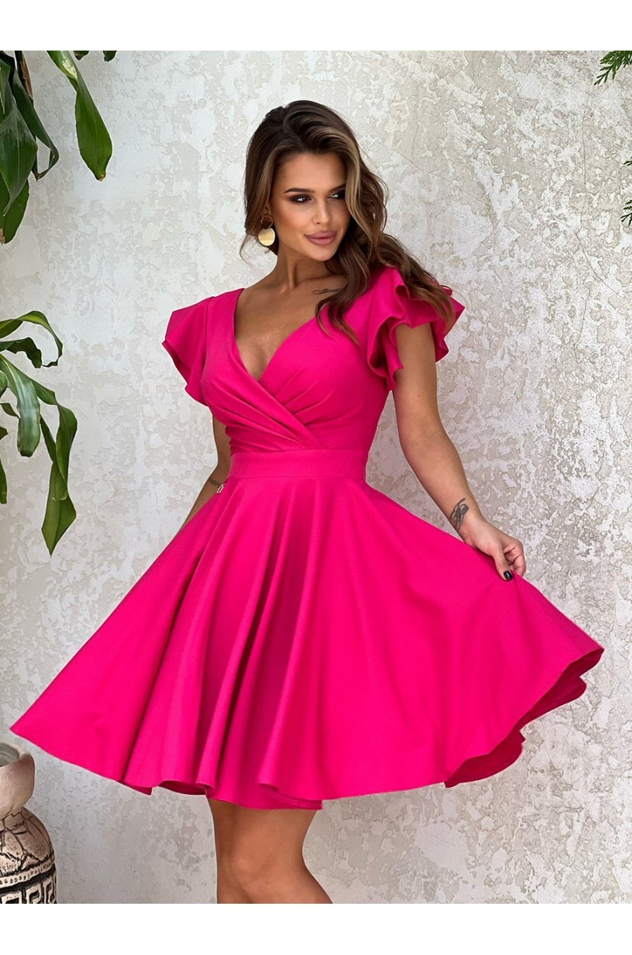 Rochie baby doll scurta din vascoza roz zmeura cu volane la maneca Everly 1 - jojofashion.ro