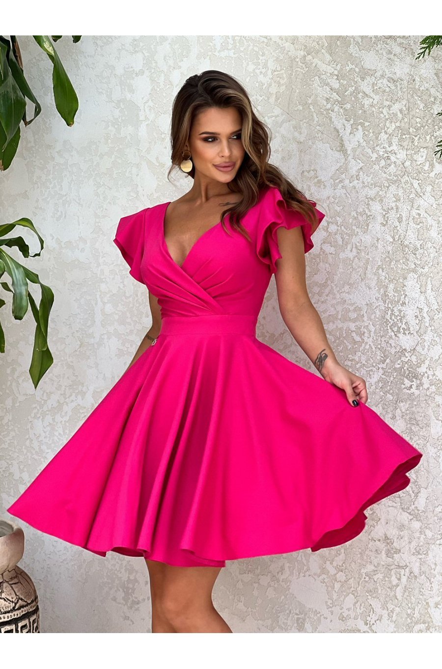 Rochie baby doll scurta, din vascoza, roz zmeura, in clos, cu volane la maneca, Everly 1 - jojofashion.ro