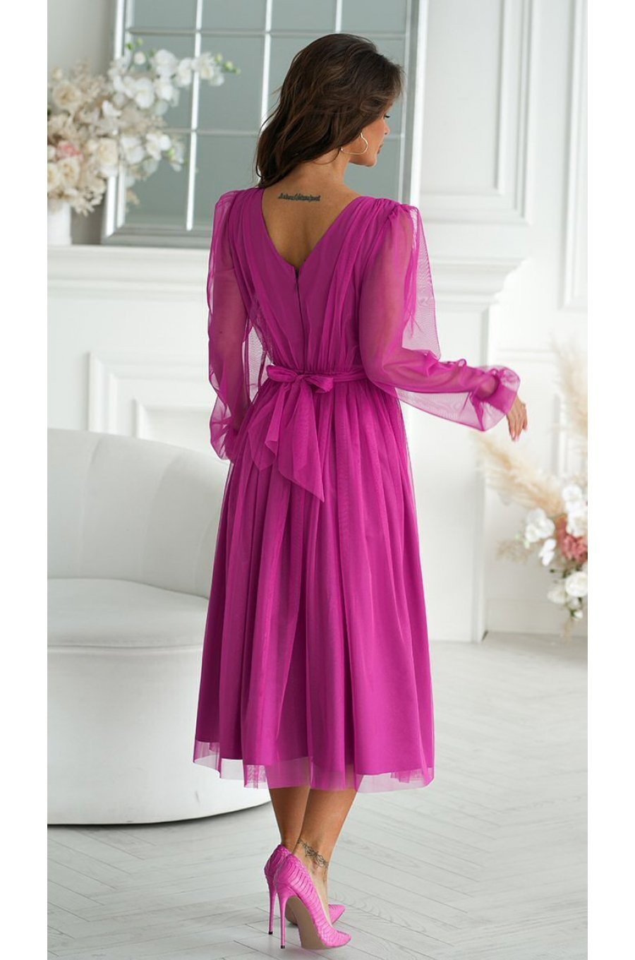 Rochie midi din tul cu glitter bishop evazata cu maneca lunga Petra Rochie midi din tul cu glitter bishop evazata cu maneca lunga Petra 2 - jojofashion.ro