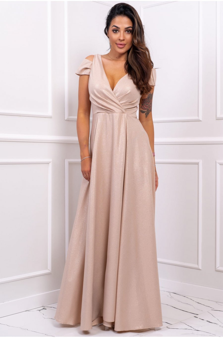 Rochie lunga aurie din brocard cu umerii goi Gala 1 - jojofashion.ro