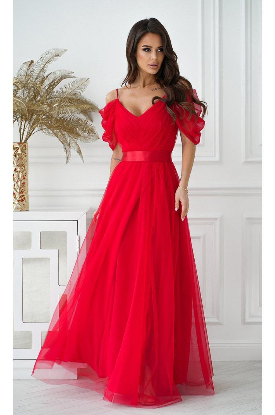 Rochie lunga eleganta rosie din tulle vaporoasa cu umerii goi FloraY 1 - jojofashion.ro