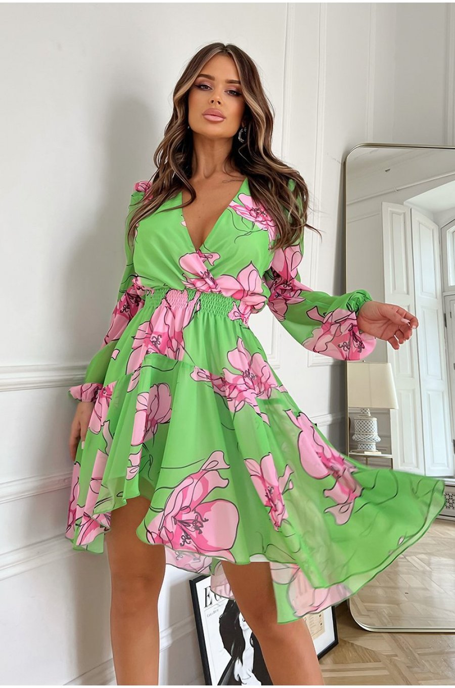 Rochie scurta verde light cu flori roz din chiffon cu maneca lunga Nastya 1 - jojofashion.ro