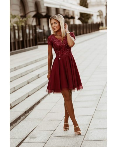 Rochie scurta cu tul si broderie burgundy Paloma Rochii burgundy, Rochie scurta cu tul si broderie burgundy Paloma - jojofashion.ro
