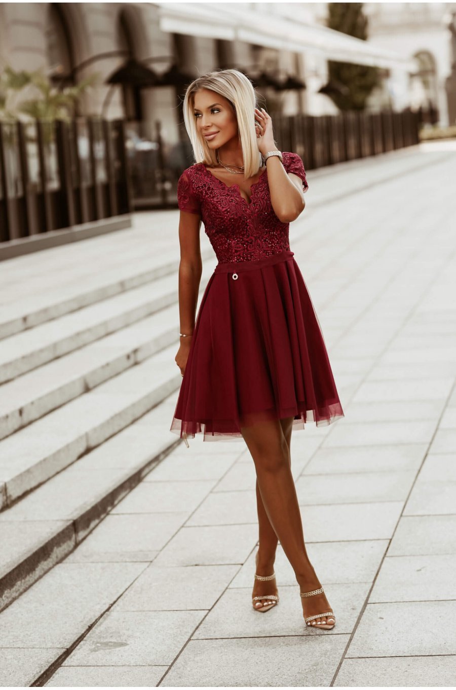 Rochie scurta cu tul si broderie burgundy Paloma 2 - jojofashion.ro