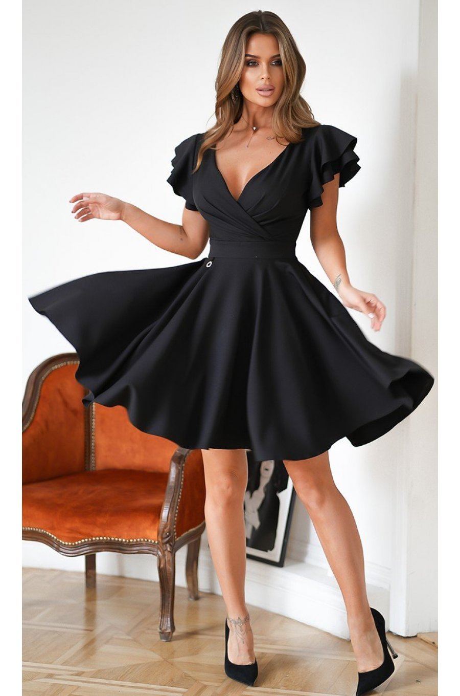 Rochie baby doll scurta, din vascoza, neagra, in clos, cu volane la maneca, Everly 4 - jojofashion.ro