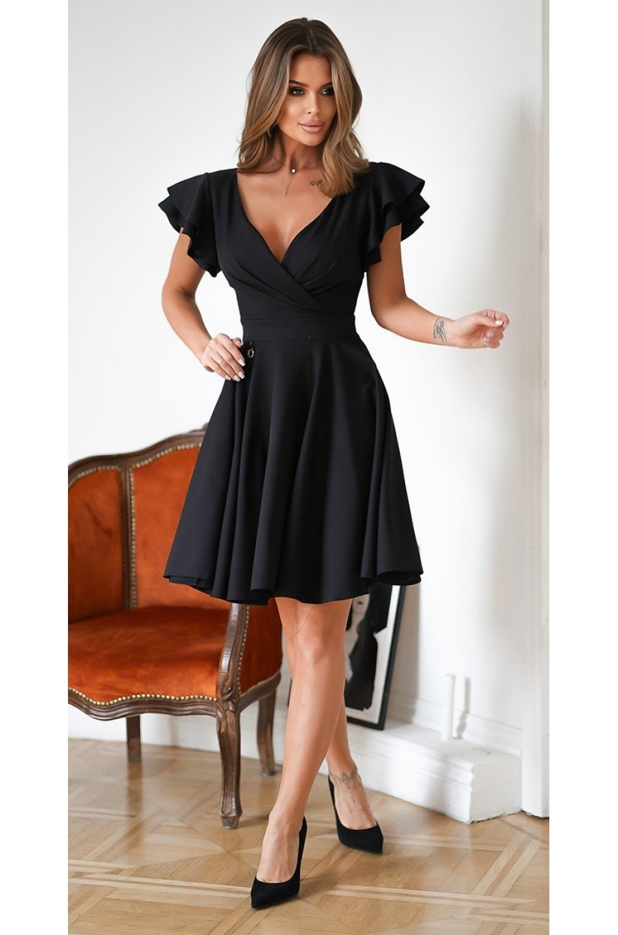 Rochie baby doll scurta, din vascoza, neagra, in clos, cu volane la maneca, Everly 5 - jojofashion.ro