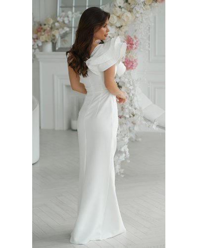 Rochie cununie civila lunga, alba, cu un umar gol, volan si pene, Reyna Rochii, Rochie cununie civila lunga, alba, cu un umar gol, volan si pene, Reyna - jojofashion.ro