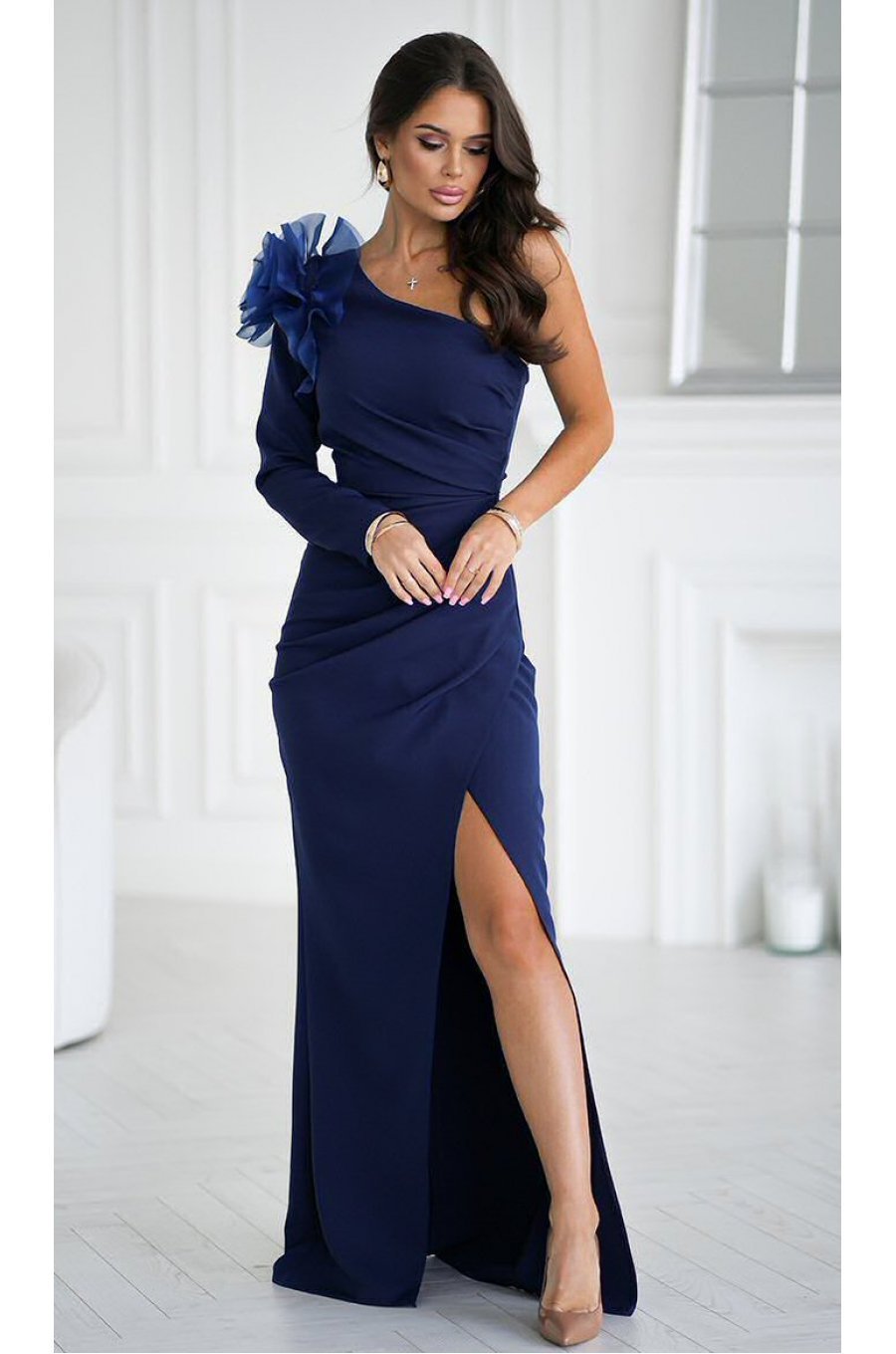 Rochie de nunta eleganta bleumarin cu floare pe umar cu maneca lunga Charming Rochie de nunta eleganta bleumarin cu floare pe umar cu maneca lunga Charming 3 - jojofashion.ro
