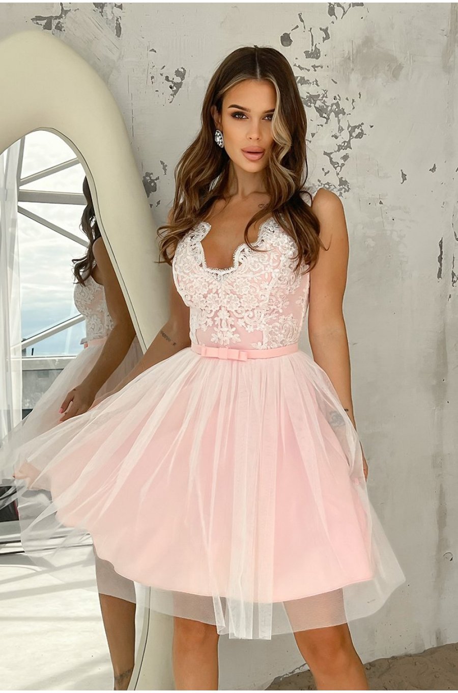 Rochie scurta roz pastel din tul si broderie Ecaterina 4 - jojofashion.ro