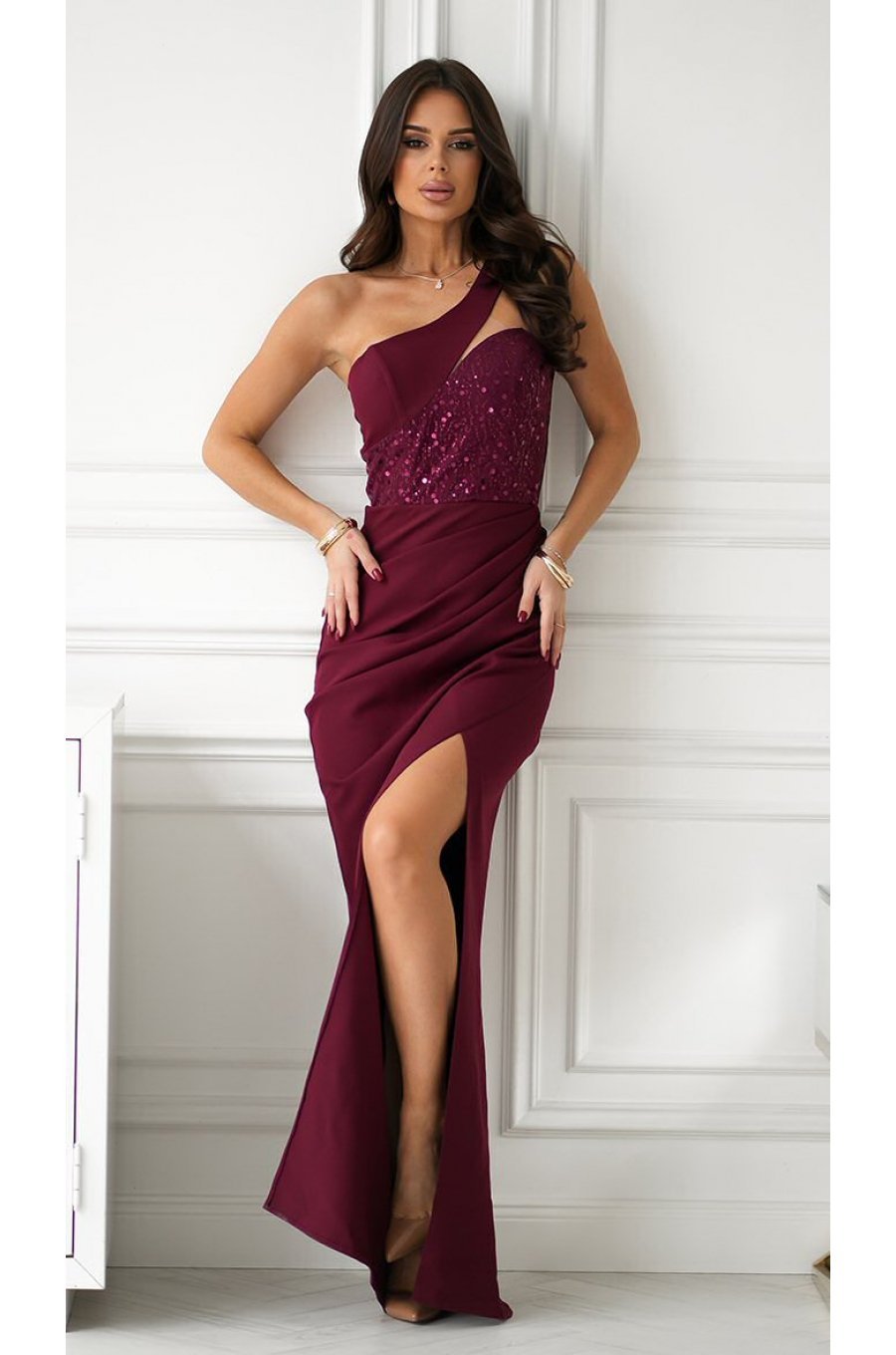 Rochie de ocazie lunga burgundy cu paiete pe bust Extravaganza 1 - jojofashion.ro
