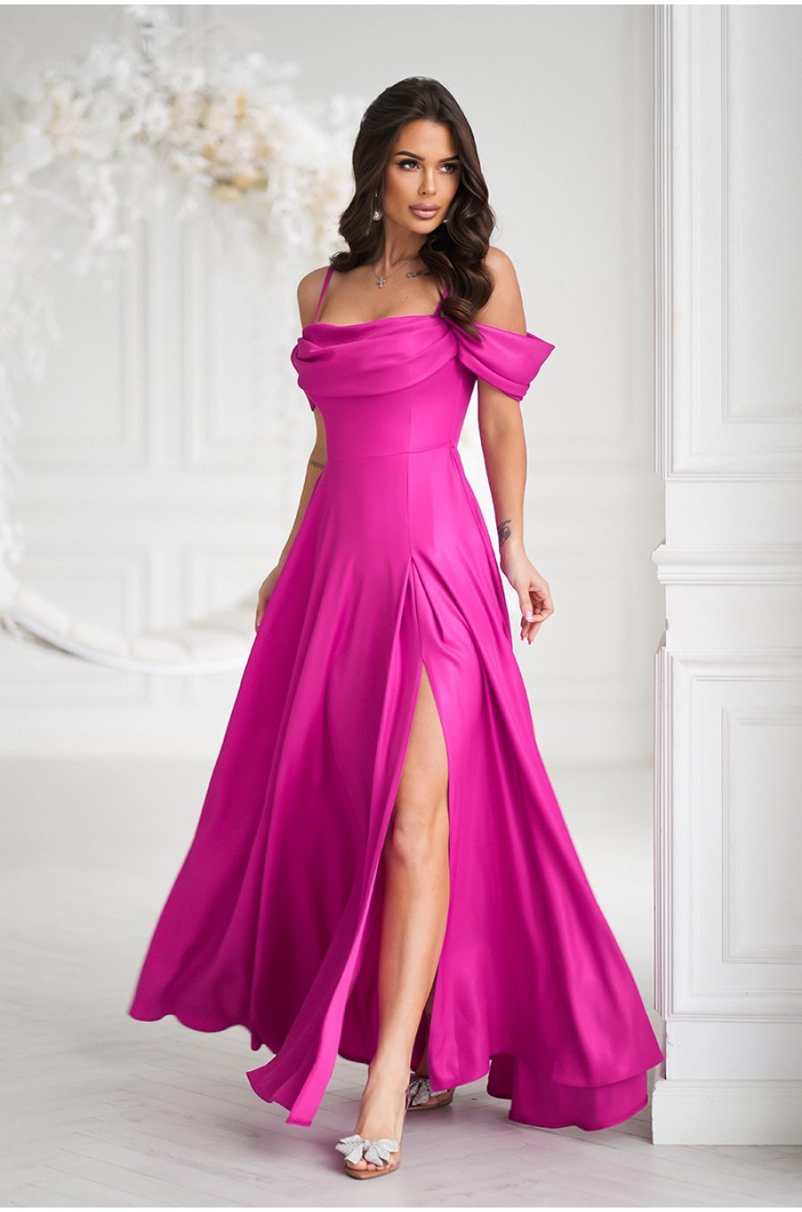 Rochie de ocazie lunga glitter roz fucsia cu umerii goi vaporoasa Delight 1 - jojofashion.ro