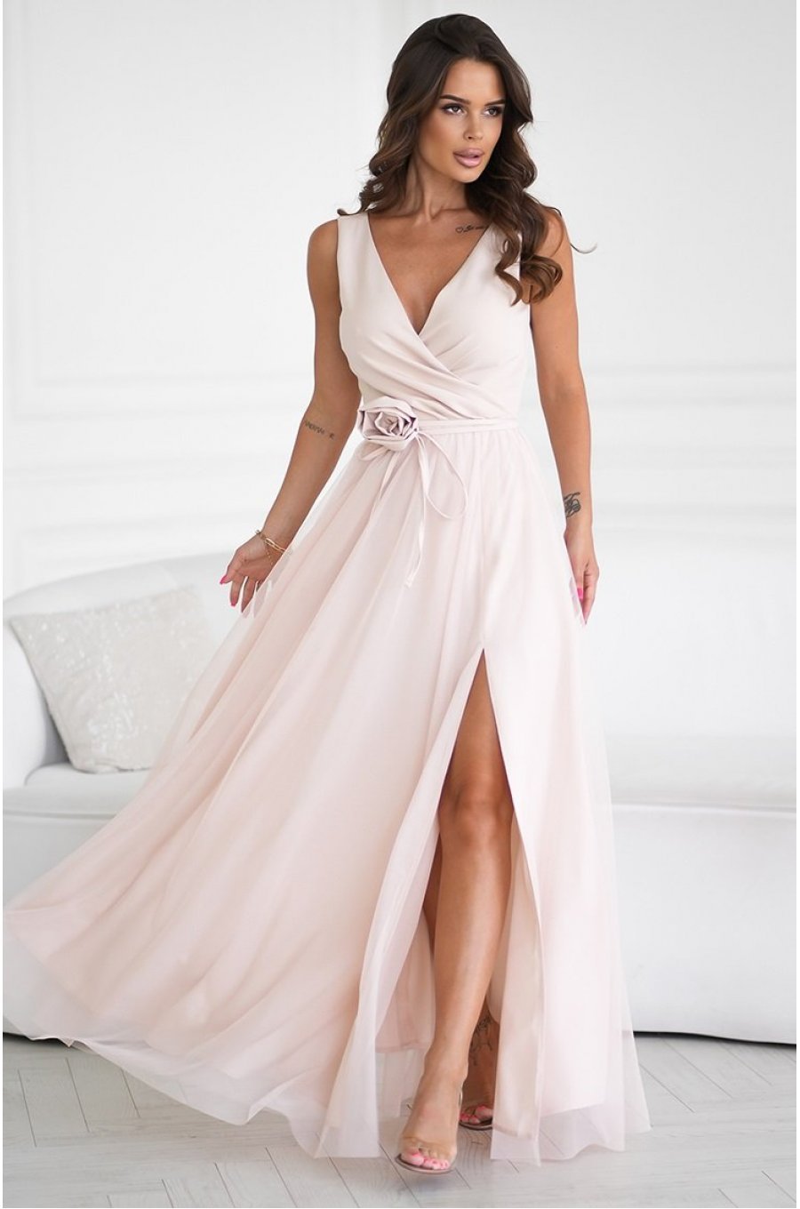 Rochie lunga eleganta bej din tulle vaporoasa cu floare decorativa Dyandra 1 - jojofashion.ro