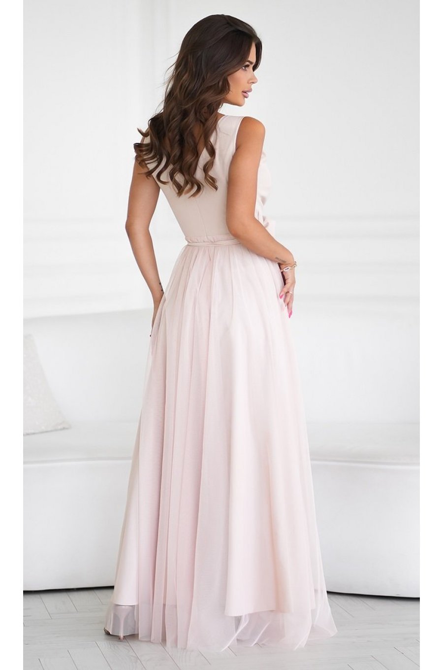 Rochie lunga eleganta bej din tulle vaporoasa cu floare decorativa Dyandra 2 - jojofashion.ro