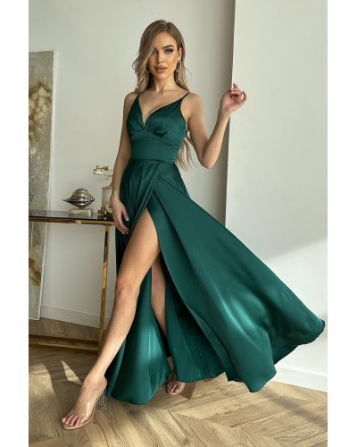 Rochie lunga din satin verde smarald Aleeza Rochii de Ocazie Elegante, Rochie lunga din satin verde smarald Aleeza - jojofashion.ro