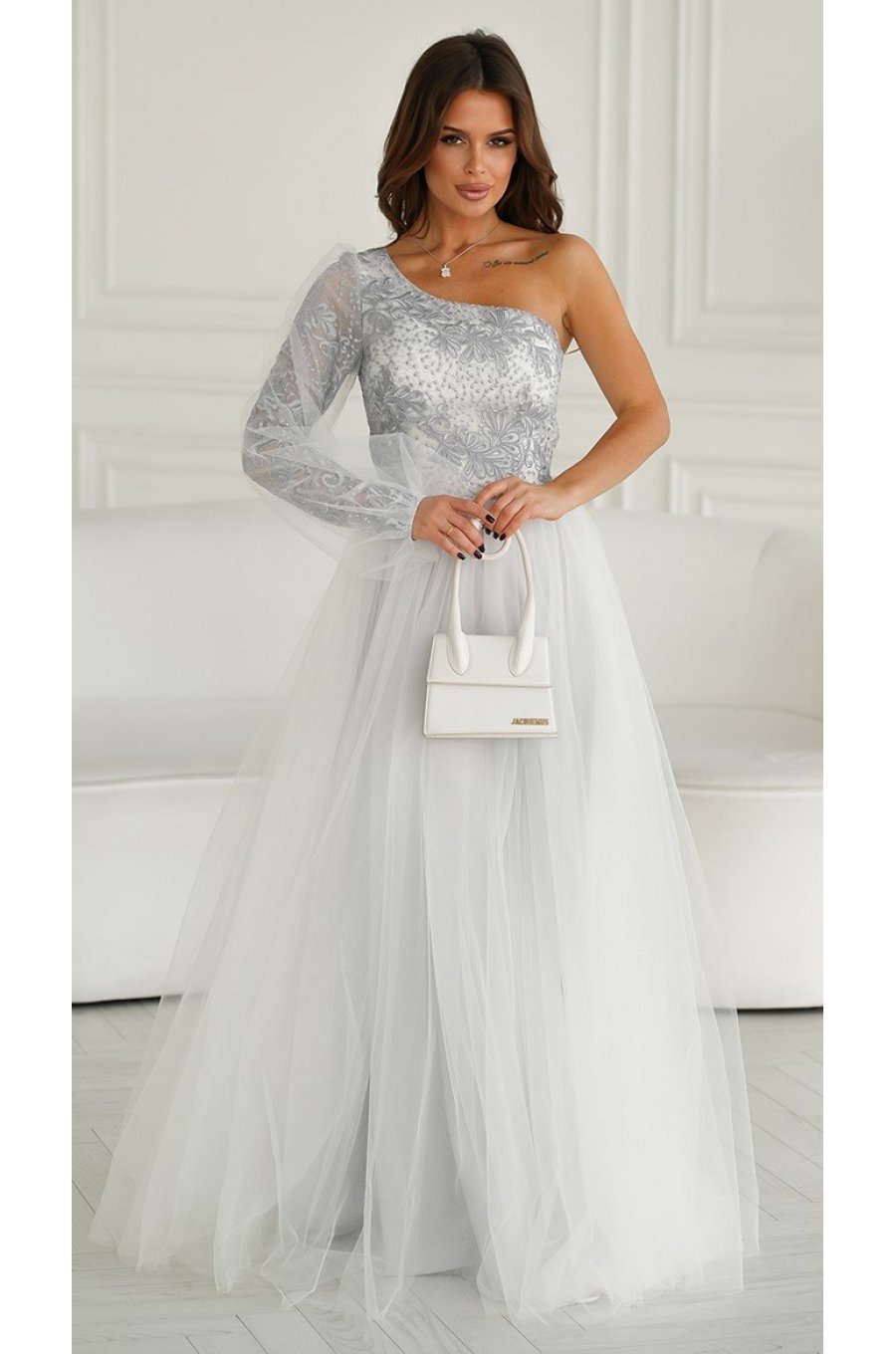 Rochie eleganta lunga din tulle alba cu dantela argintie cu un umar gol si maneca lunga Azelle 4 - jojofashion.ro