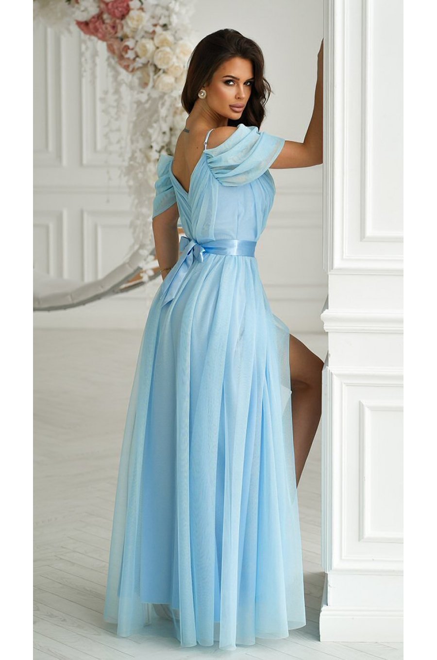 Rochie eleganta lunga din tulle bleu vaporoasa cu umerii goi FloraY 2 - jojofashion.ro